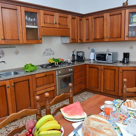 La Casa Dei Nonni Lägenhet Massa Lubrense